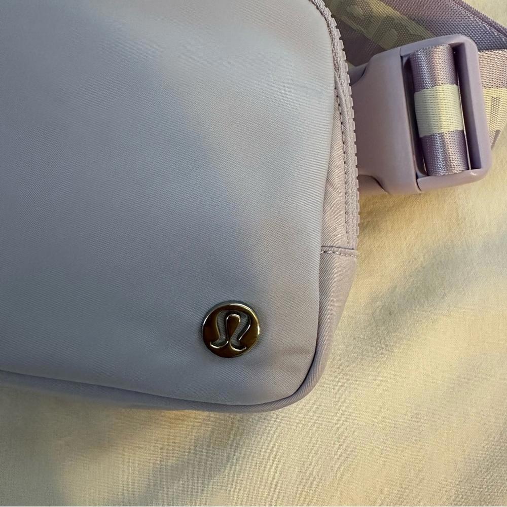 Lululemon Athletica Everywhere Belt Bag - Picture 5 of 6